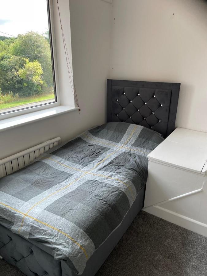 5 Bed House, 32 Tutbury Avenue, Cannon Park, Coventry, Cv4 7Bj Villa Dış mekan fotoğraf